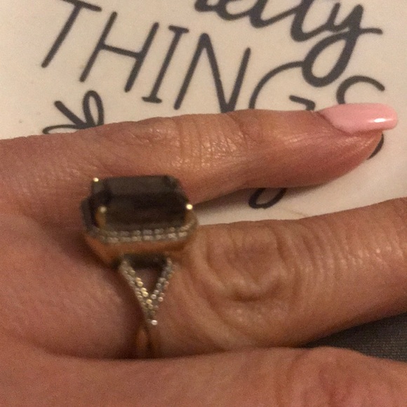 Gold Band with Smokey Topaz Square Shaped Stone - Picture 2 of 3